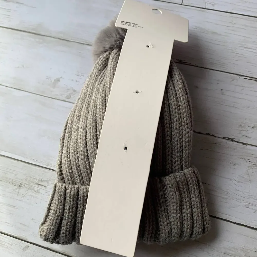 5/$25 NWT BP‎ Pick a Pom Knit Beanie in Gray